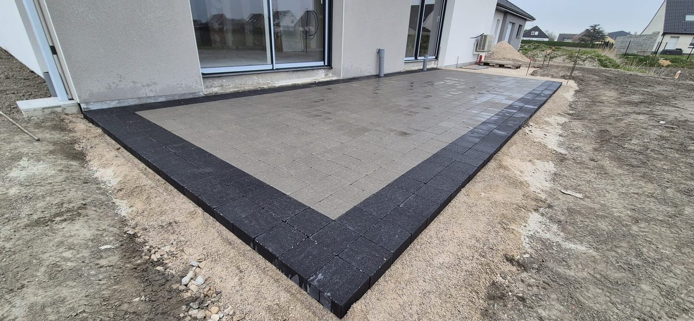 Terrasse pavée et nivellement